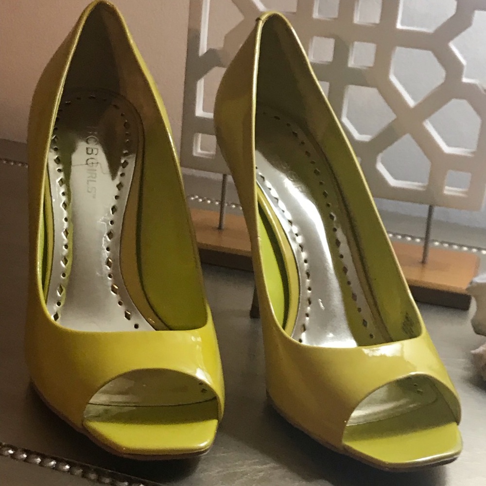 BCBGIRL FLORITE GREEN HEEL